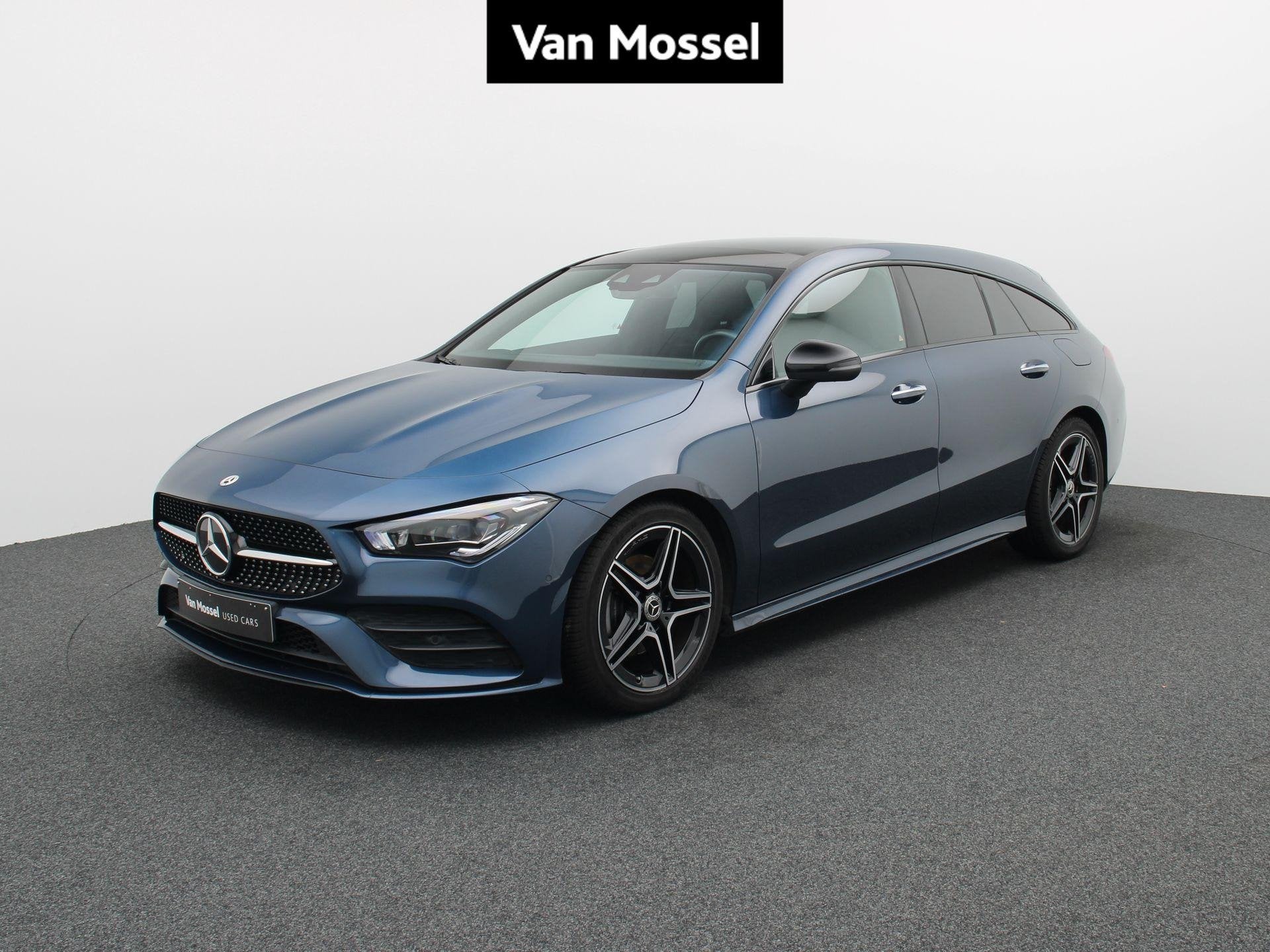 Mercedes-Benz CLA 180 AMG Line Shooting Brake + PANO DAK + M, Stof, Gebruikt, Zwart, Automatische klimaatregeling