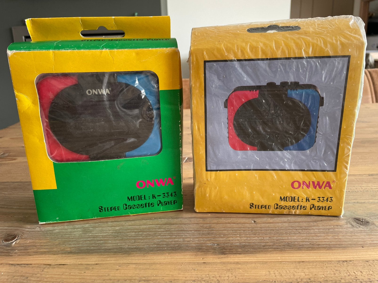 2 x ONWA walkman cassette Model K-3343, Audio, Tv en Foto, Walkmans, Discmans en Minidiscspelers, Ophalen of Verzenden, Walkman