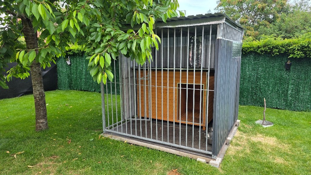 Cage et chenil pour chiens, Enlèvement, Comme neuf