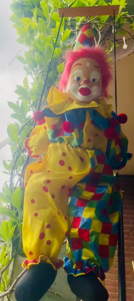 Vintage clown op schommel, Verzamelen, Poppen, Ophalen, Zo goed als nieuw