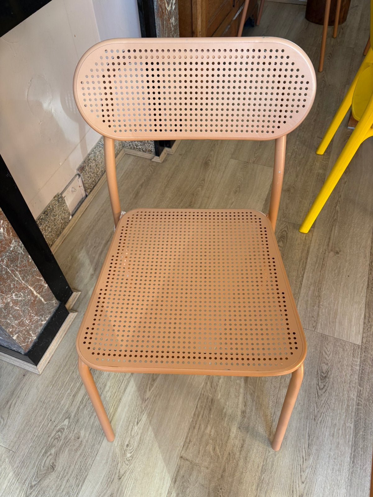 Chaises, Enlèvement, Comme neuf