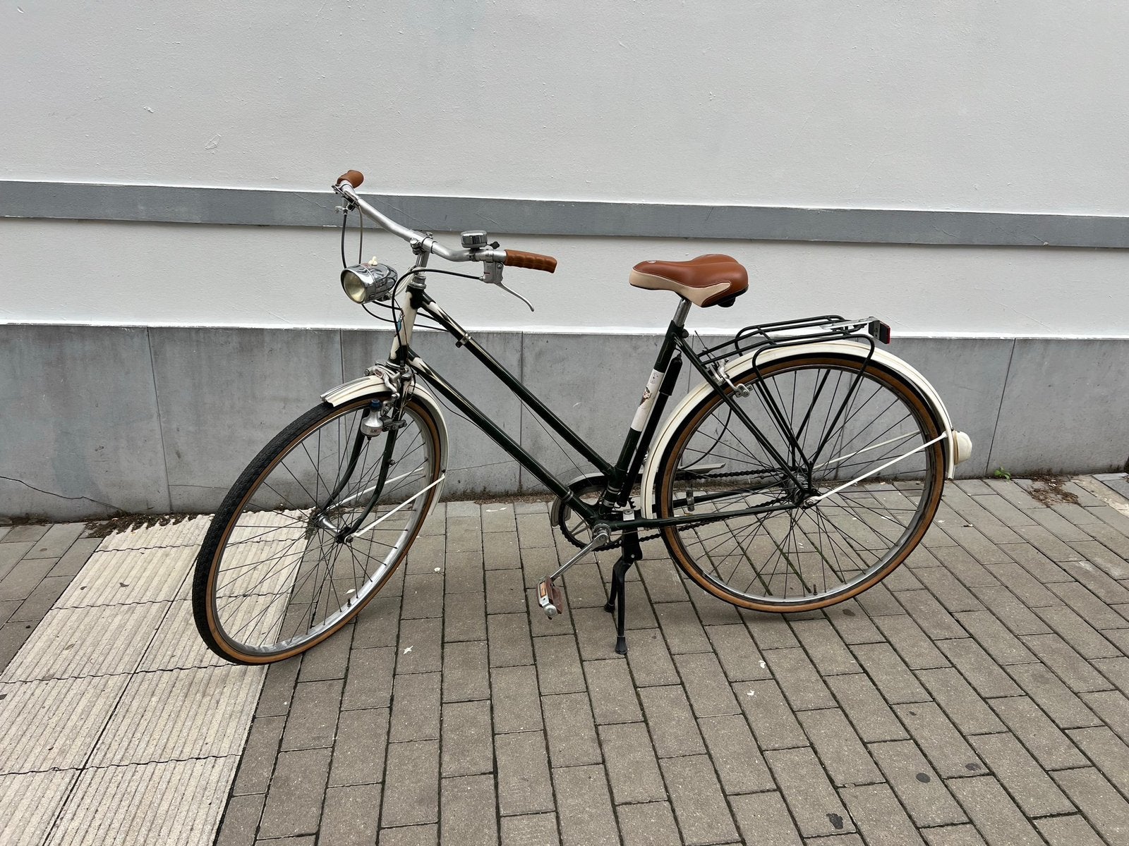 Vélo de ville vintage Royal Renty avec accessories neufs, Vélos & Vélomoteurs, Autres marques, Moins de 10 vitesses, Enlèvement