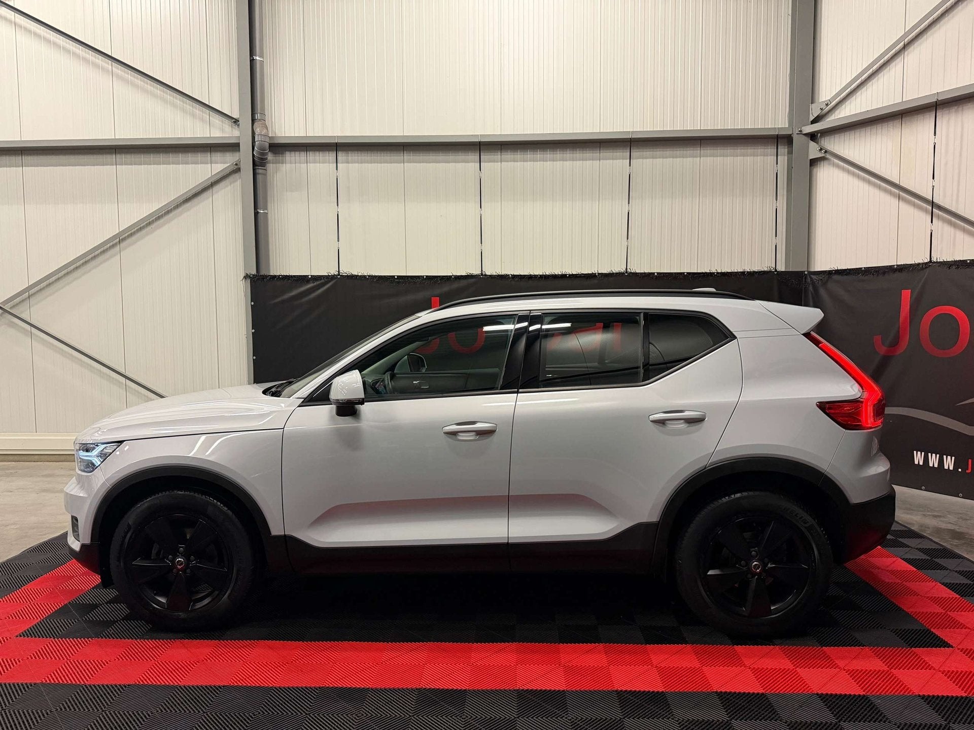 Volvo XC40 1.5 T2 Benzine/Automaat/Camera/Pdc/Cc/Navi/Alu/, Autos, Volvo, Achat, Euro 6, Entreprise, Noir