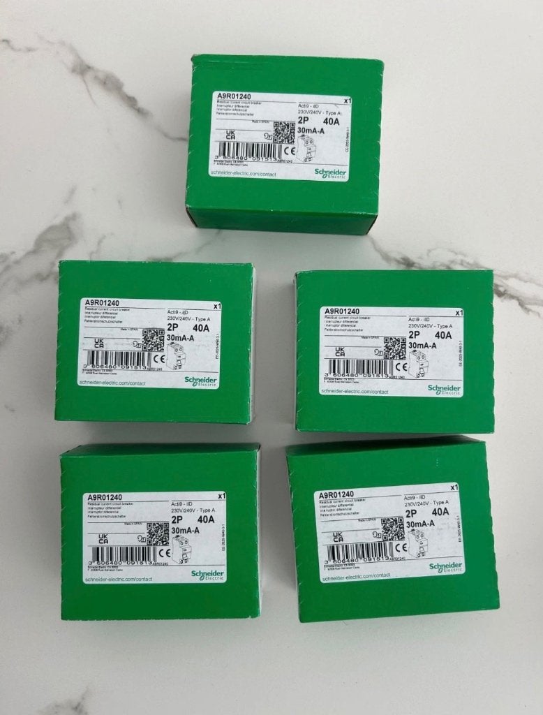 Lot de 5 Interrupteurs différentiels Schneider 40A 30mA, Bricolage & Construction, Électricité & Câbles, Enlèvement ou Envoi, Neuf