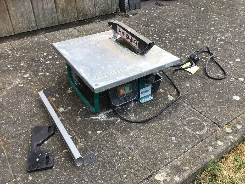 Tegelzaag, Doe-het-zelf en Bouw, Ophalen, Gebruikt, Overige typen, 600 tot 1200 watt