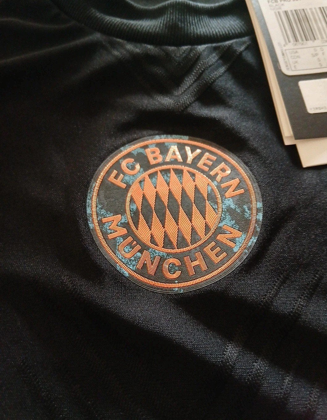 Voetbaltrui F C Bayern Munchen Mt S nieuw!, Vêtements | Hommes, T-shirts, Enlèvement ou Envoi, Neuf, Taille 46 (S) ou plus petite