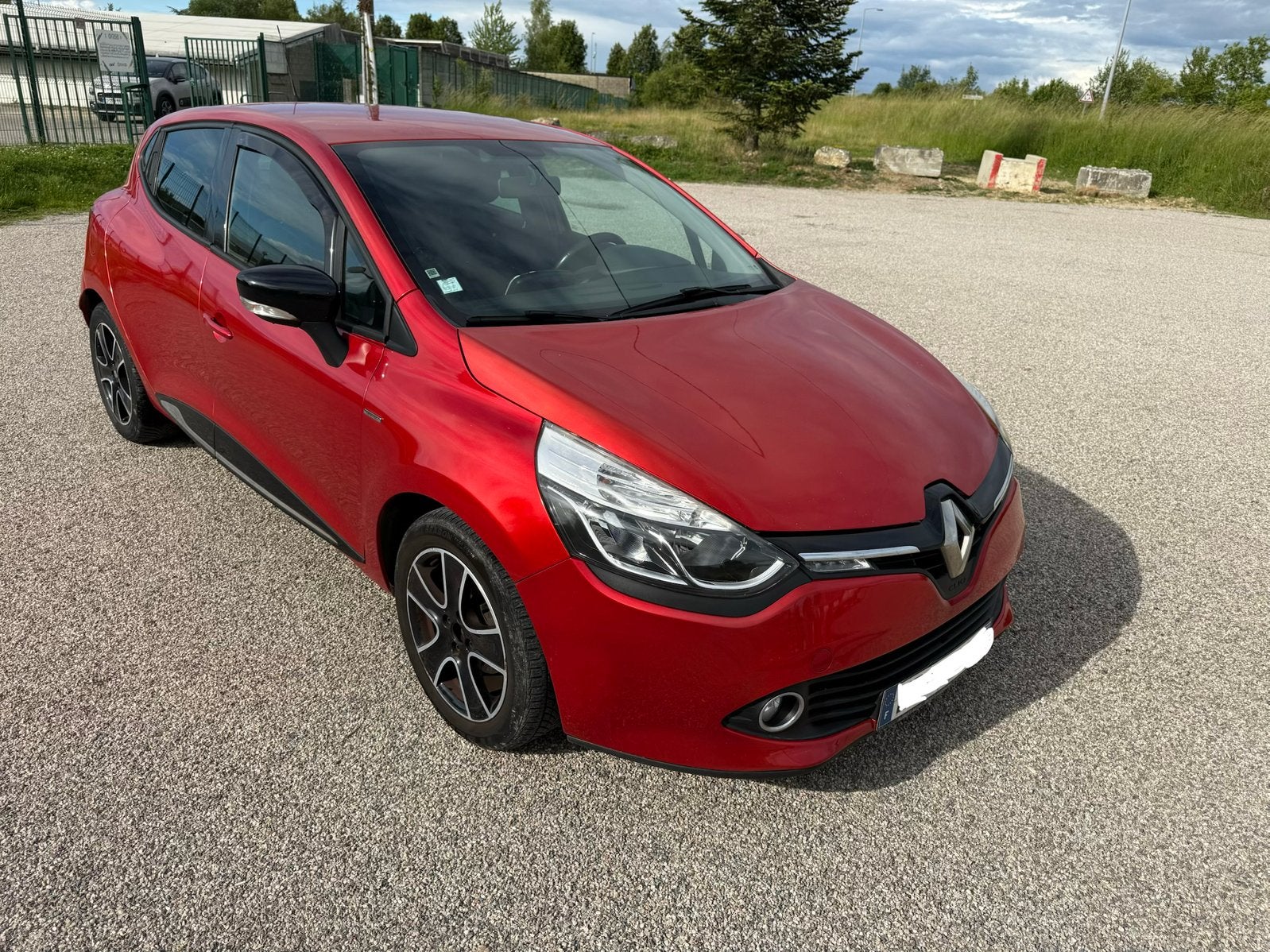 Renault Clio IV 2016 0.9 tce energy limited, Auto's, Stof, Zwart, 5 deurs, Particulier
