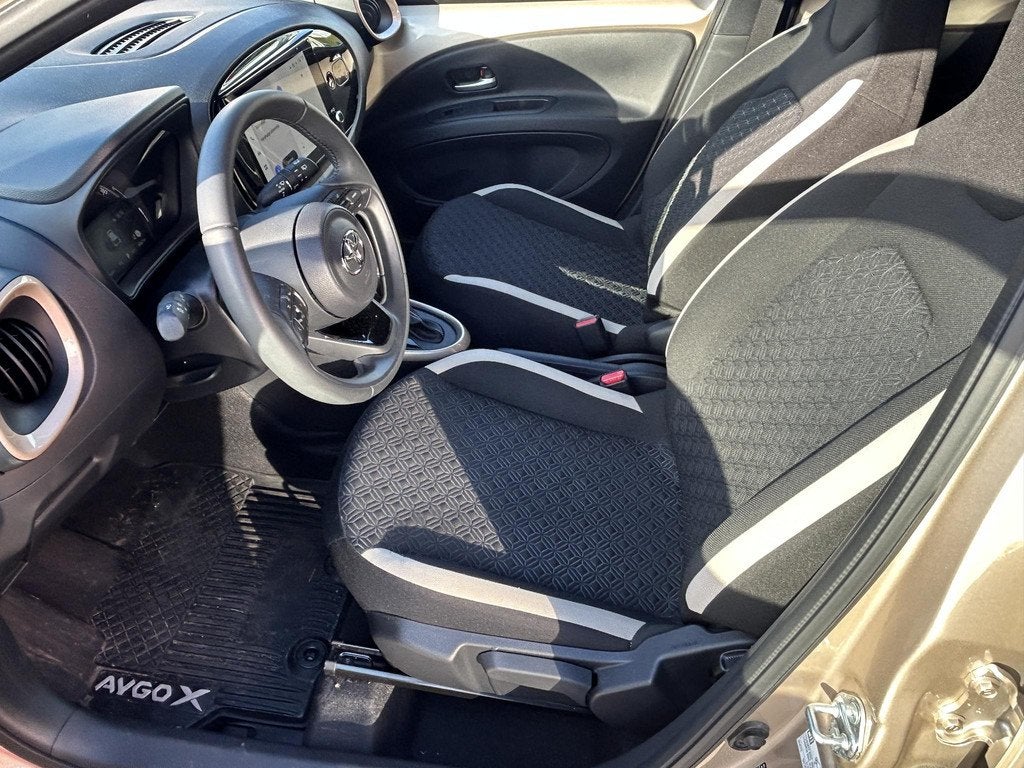 Toyota Aygo X 1.0 VVT-i Pulse CVT | Cruise Control | Achteru, Auto's, Toyota, 4 zetels, Stof, Gebruikt, Overige kleuren
