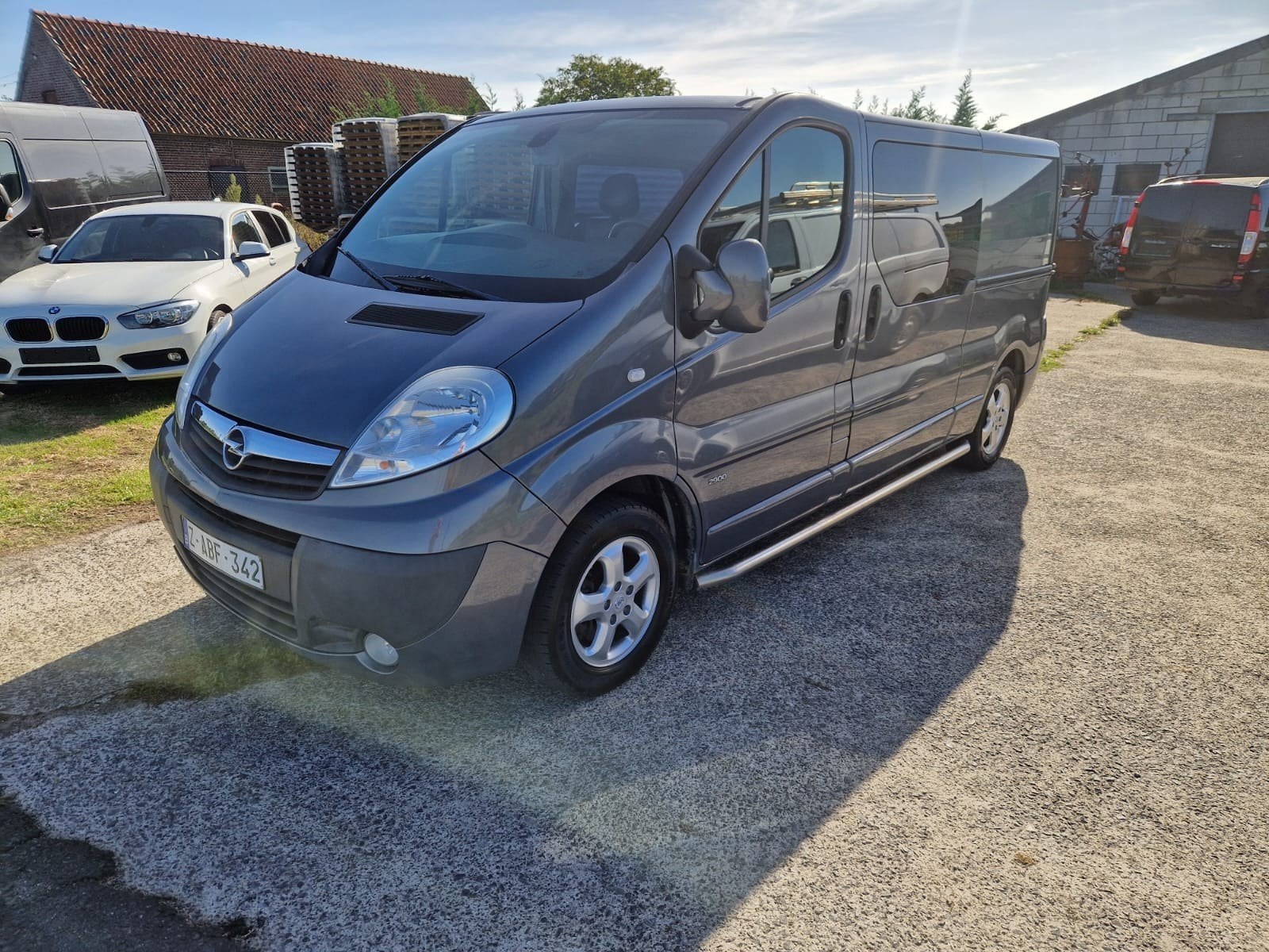 Opel Vivaro 2014 dubbel cabine lichte vracht, Autos, Cuir, Achat, Attache-remorque, Opel