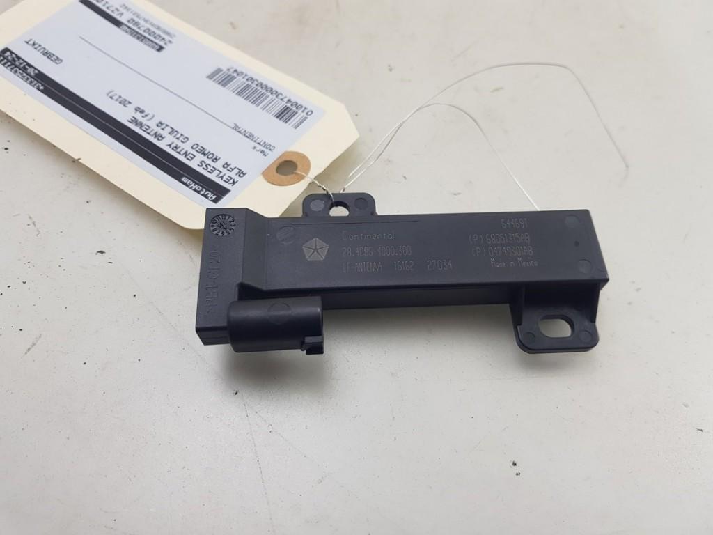 ANTENNE D'ACCÈS SANS CLÉ Alfa Romeo Giulia (952), Autos : Pièces & Accessoires, Autres pièces automobiles, Alfa Romeo, Utilisé
