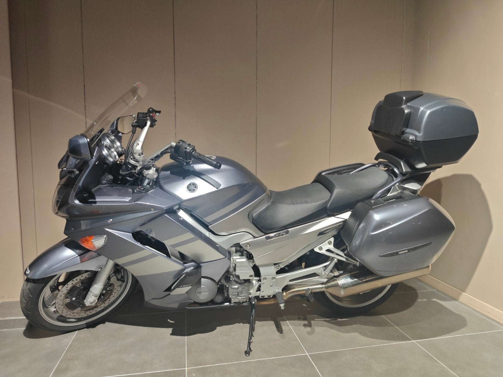 Fjr1300AS ( halfautomaat  ) 2010 1e eigenaar !!, Cardan-aandrijving, 4 cilinders, Motorrijbewijs A, Meer dan 35 kW