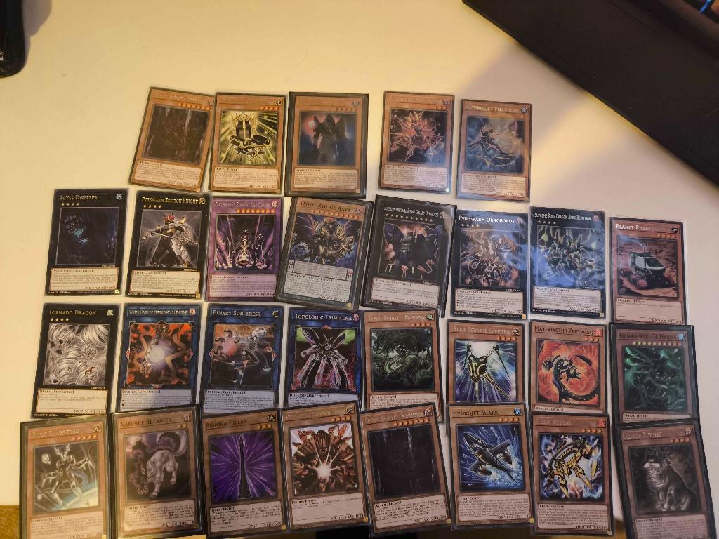 45+ Yu Gi Oh kaarten [3/5], Ophalen, Nieuw, Meerdere kaarten, Foil