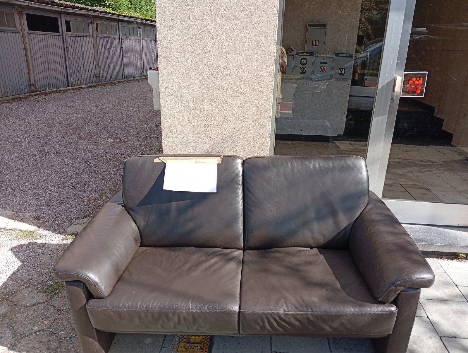 Zetel Gratis, Enlèvement