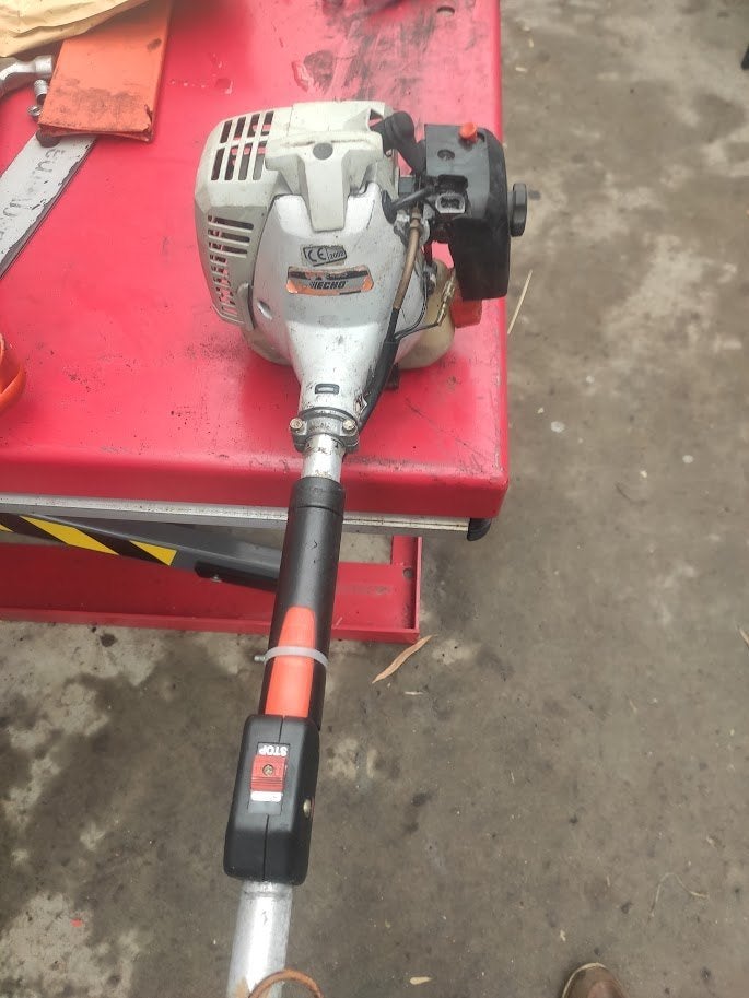 Heggenschaar op steel te koop, Ophalen, Gebruikt, Benzine, Echo