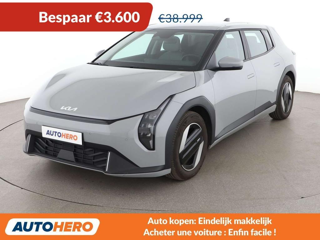 Kia EV4 electric drive 150 kW Air (bj 2025, automaat), Stof, Gebruikt, Zwart, 1811 kg
