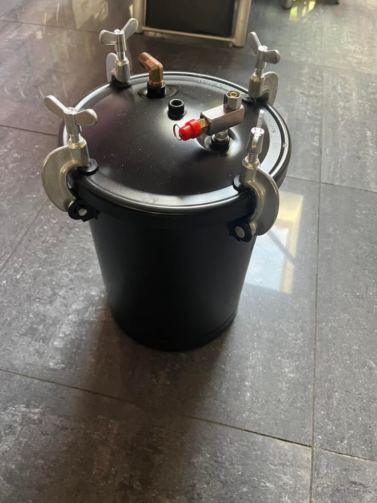 Reservoir couleur pour compresseur neuf jamais servi, Enlèvement