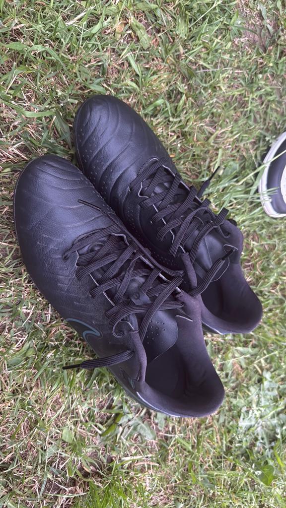 voetbalschoenen, Sport en Fitness, Voetbal, Ophalen, Zo goed als nieuw
