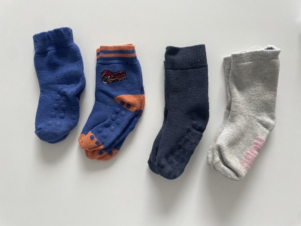 Chaussettes épaisses antidérapantes taille 27/30, Veritas, Garçon ou Fille, Enlèvement ou Envoi, Comme neuf