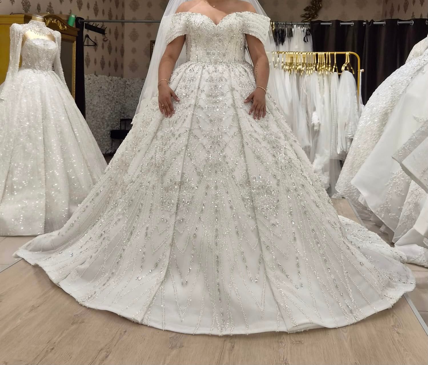 Nouvelle robe de mariée du magasin taille 42, Vêtements | Femmes, Enlèvement ou Envoi, Neuf, Robe de mariée