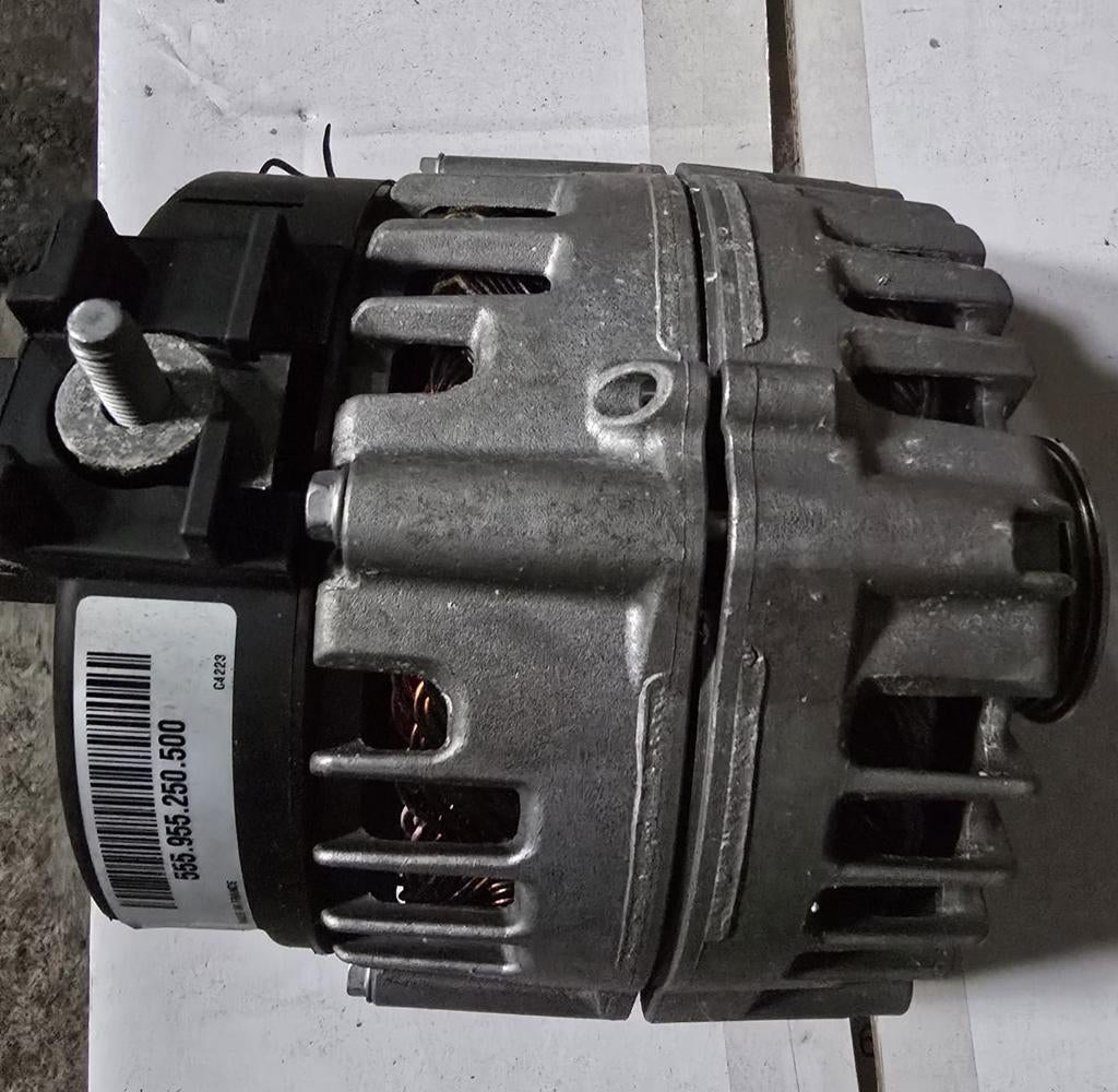 Dynamo Mercedes w221 400d uit 2018 cls