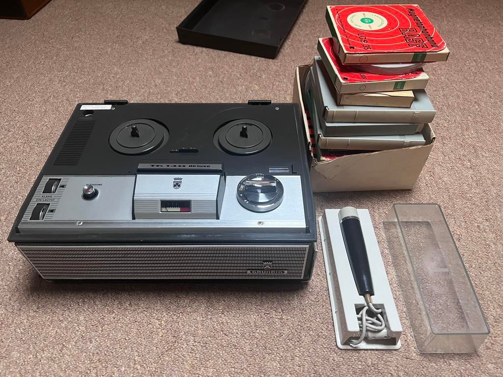 Te koop: Grundig bandrecorder, incl banden en microfoon 100%, Audio, Tv en Foto, Ophalen, Bandrecorder, Met banden