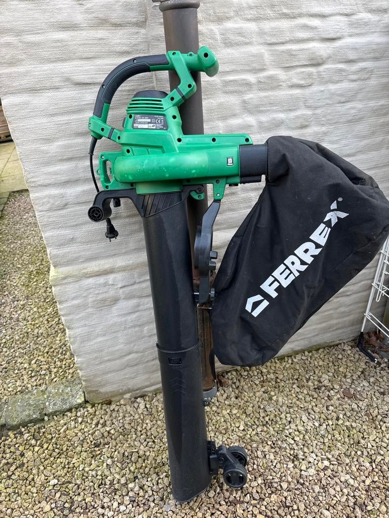 Ferrex bladblazer / bladzuiger 3000W met opvangzak, Tuin en Terras, Ophalen