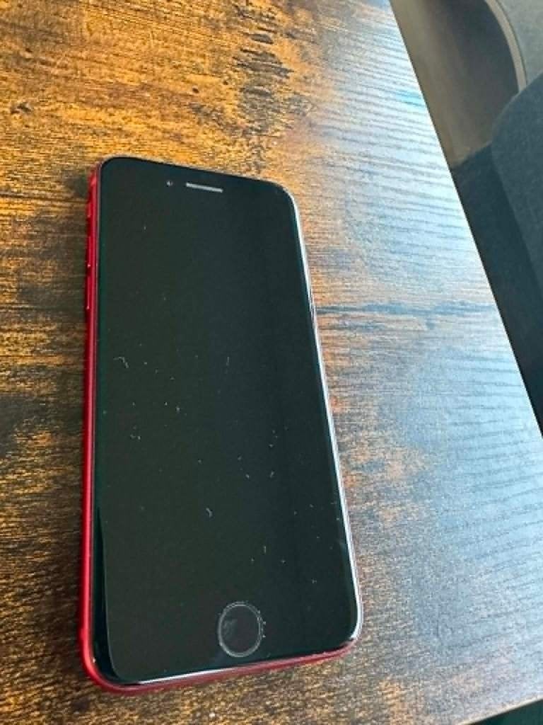Iphone SE (2nd gen) - rood - 128gb, Telecommunicatie, Ophalen, 128 GB, 78 %, Zo goed als nieuw