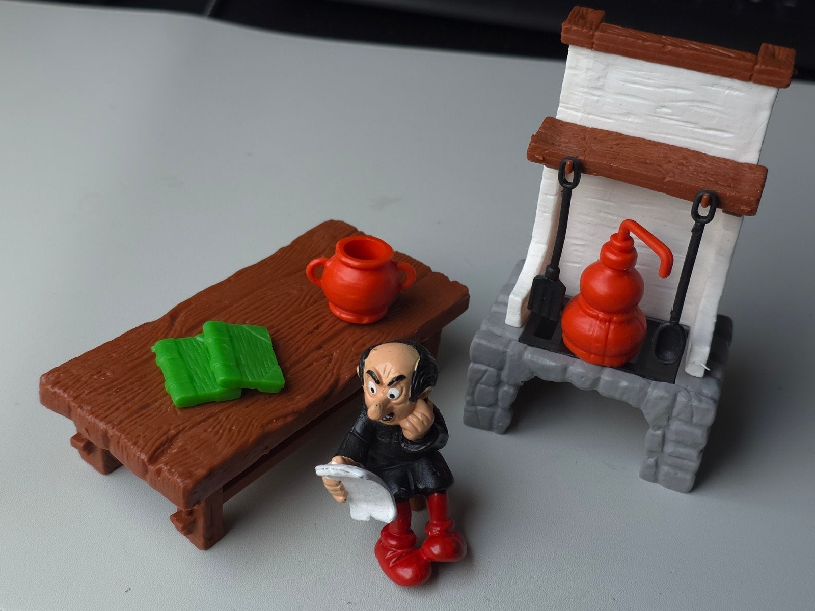 Laboratoire Gargamel Schtroumpf Schleich, Envoi, Utilisé, Gargamel, Poupée, Figurine ou Peluche