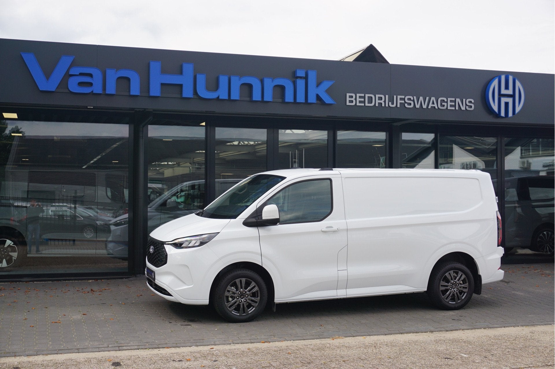 Ford E-Transit Custom 320S 218PK 71KWH Limited AUT BPM VRIJ!, Achat, Entreprise, 5 portes, Automatique