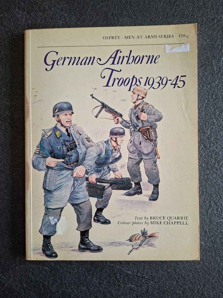 Militaria, Ophalen of Verzenden, Landmacht, Boek of Tijdschrift