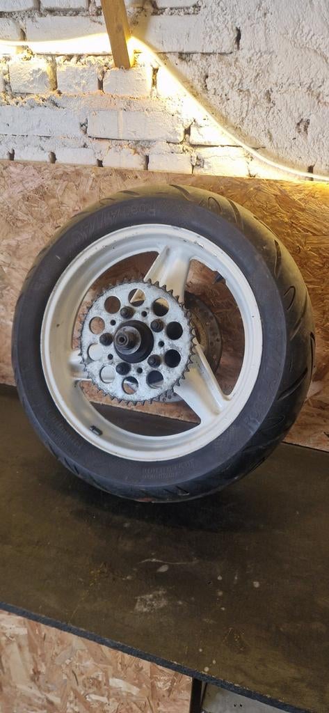 Achterwiel + toebehoren Honda VFR 750 Rc24 1988, Motoren, Onderdelen | Honda, Gereviseerd, Verzenden