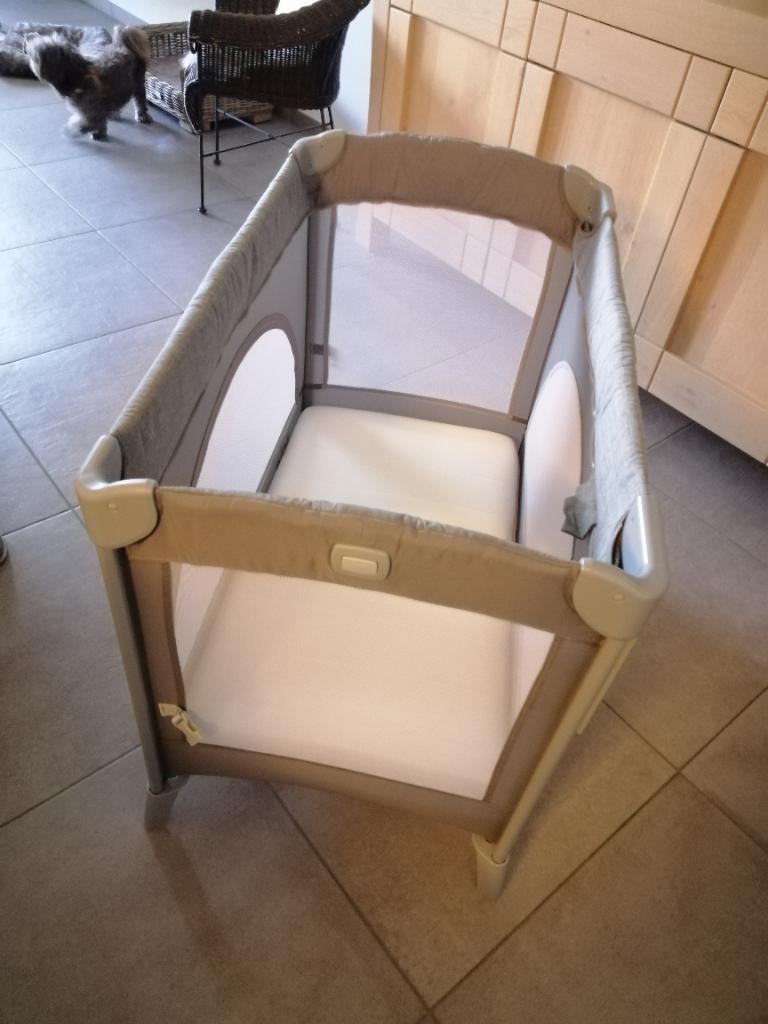 Reisbed baby, Ophalen, Zo goed als nieuw, Reisbedje