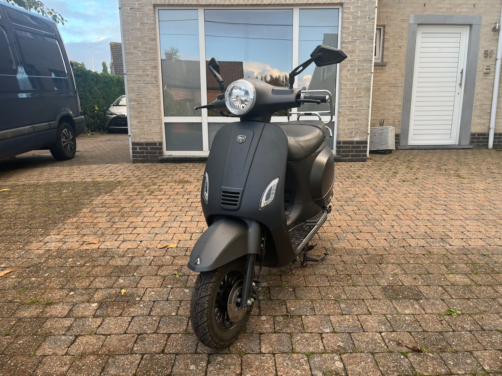 Trottinette style Vespa |2024| |50 cm³ |, Vélos & Vélomoteurs, Enlèvement, Utilisé, Classe A (25 km/h), Essence