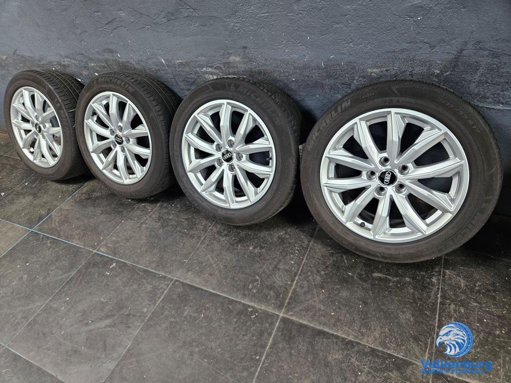 Originele VAG VW Golf Caddy Audi A3 Leon 17 inch velgen 5x11, Gebruikt, -, -, Banden en Velgen