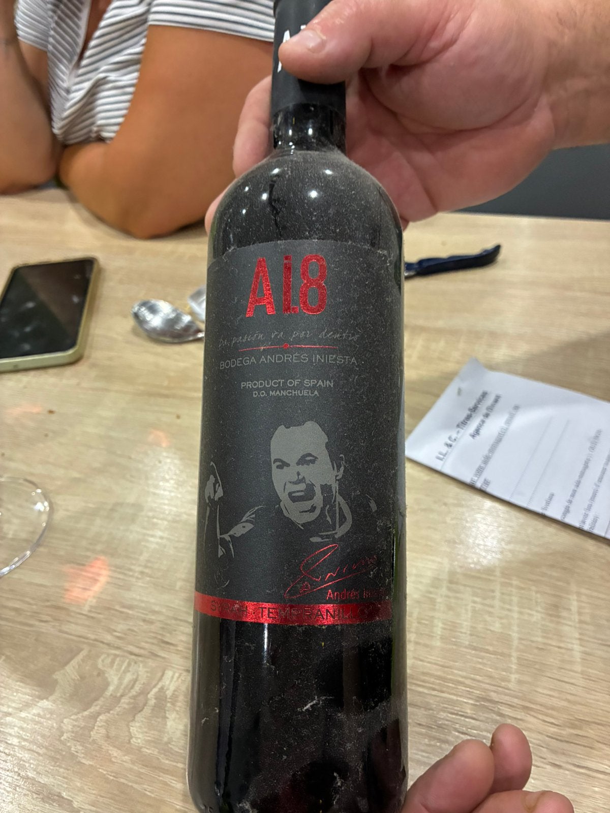 Vin rouge andreas iniesta, Huis en Inrichting, Ophalen of Verzenden, Zo goed als nieuw