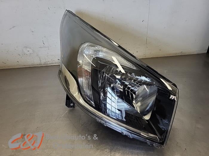 Koplamp rechts van een Renault Trafic, Gebruikt, -, Renault, -