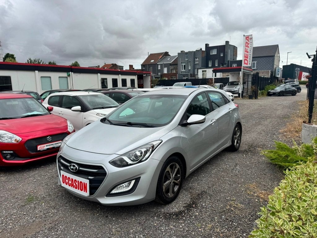 Hyundai i30 1600 Diesel 2016 220.272km *AIRCO*BLUETOOTH*, Autos, Argent ou Gris, Achat, Euro 6, Entreprise