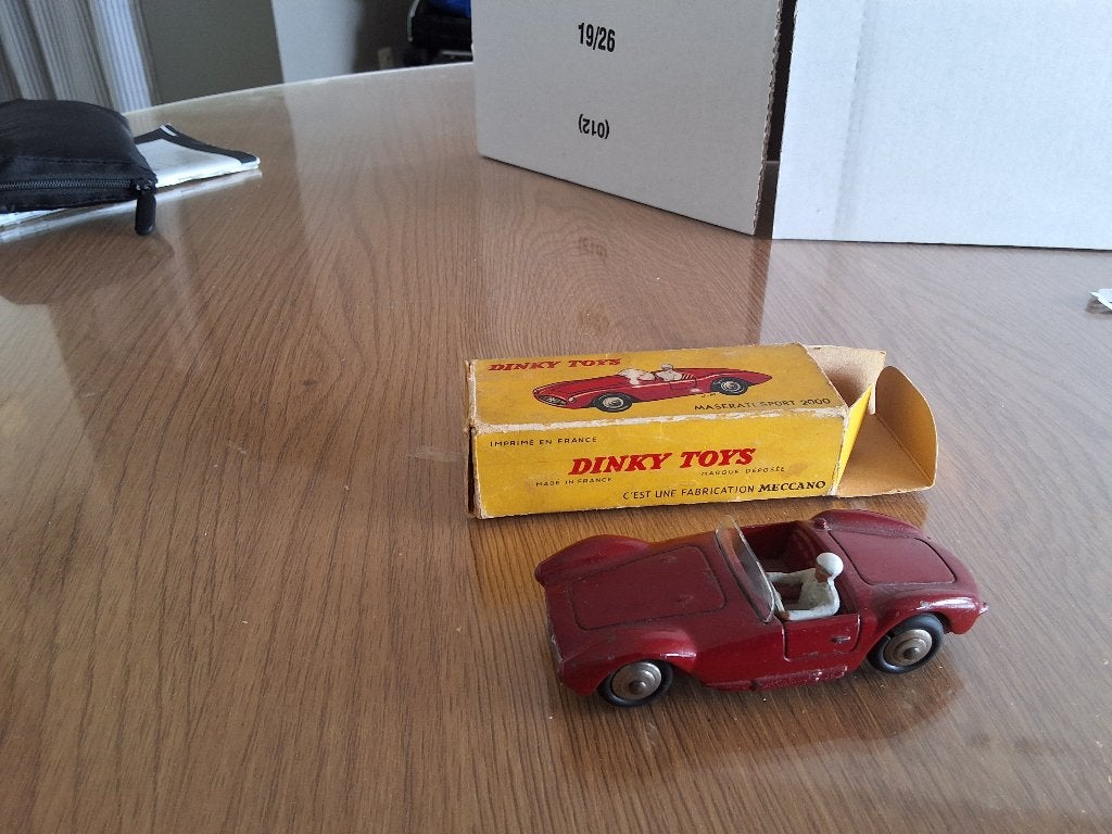 dinky-toys 22A maserati, Ophalen of Verzenden, Zo goed als nieuw, Auto, Dinky Toys