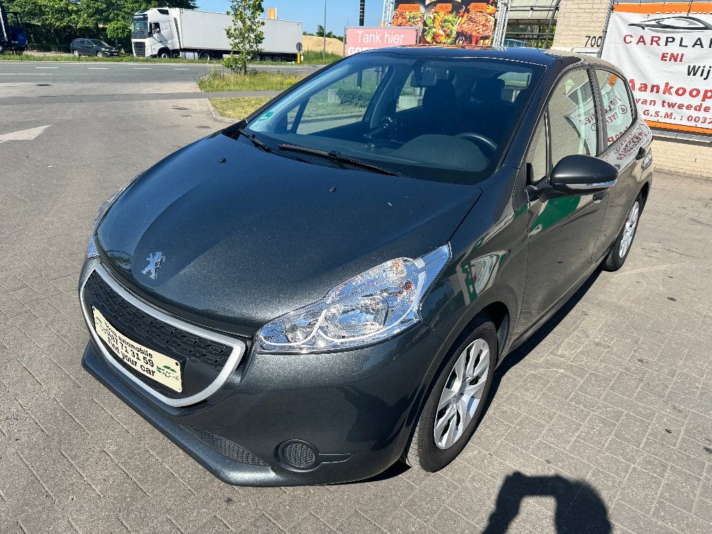 PEUGEOT 208, Voorwielaandrijving, Stof, 1199 cc, https://public.car-pass.be/vhr/74ccb3cb-7669-43bb-9006-e34946b9791b