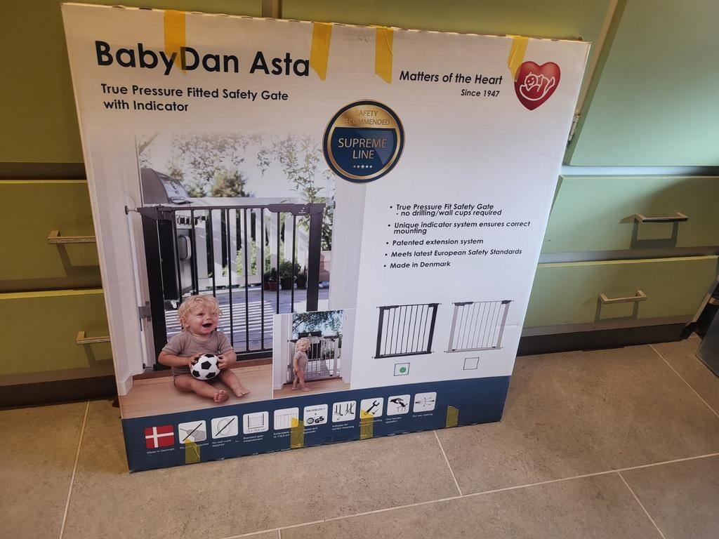 Porte d'escalier pratique pour les petits enfants (baby dan, Barrière de sécurité, Comme neuf, Enlèvement, Métal ou Fer