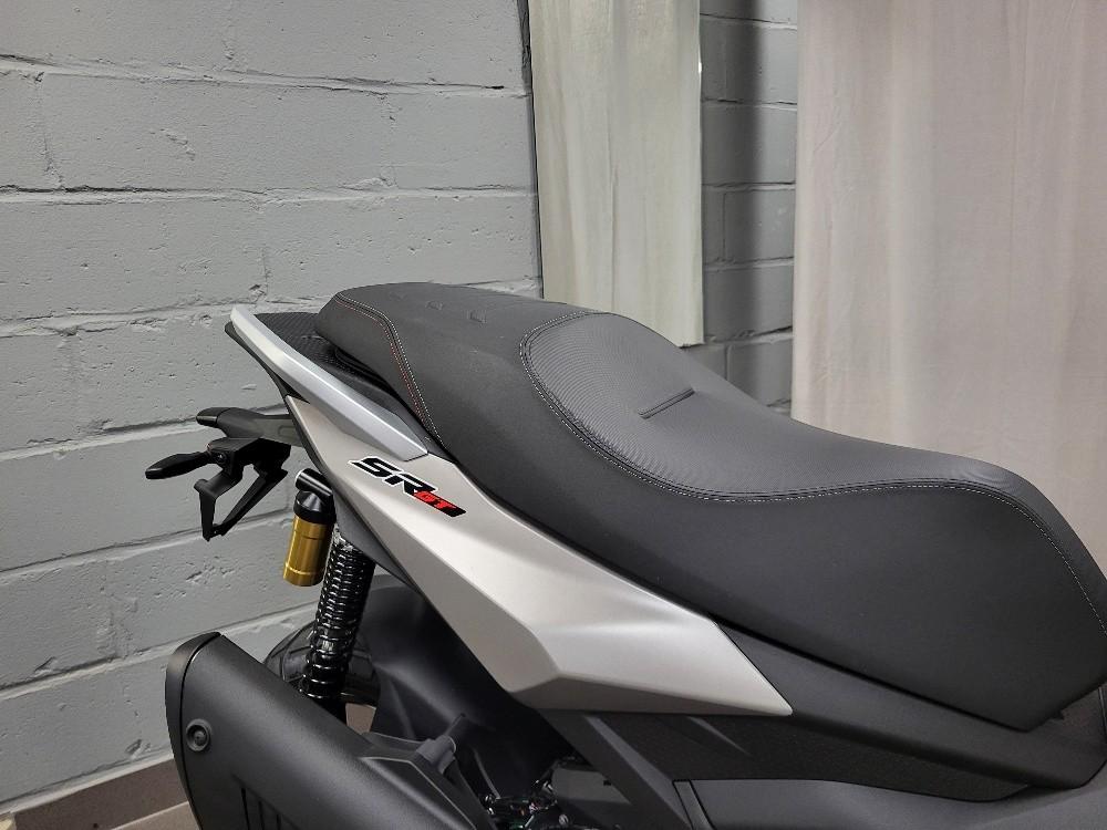 New Aprilia SR-GT 400, Motoren, 400 cc, Scooter, Nieuw, Bedrijf