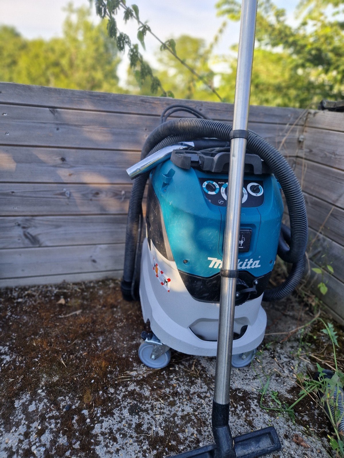 Makita VC4210M Professionele M-klasse Bouwstofzuiger – 42L –, Ophalen
