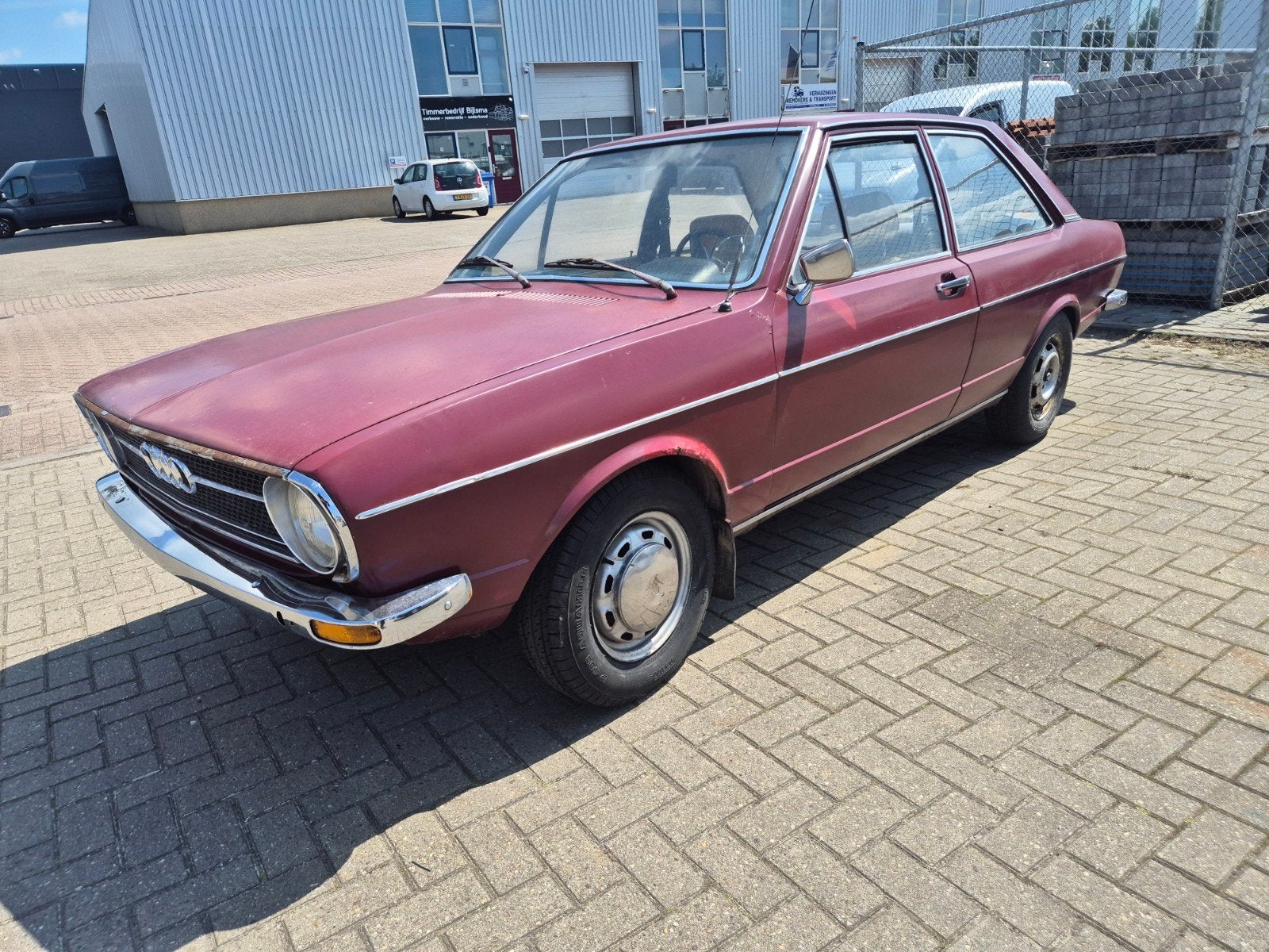 AUDI 80 L B1 SERIE, Auto's, Oldtimers, Stof, Bedrijf, Onderhoudsboekje, Te koop