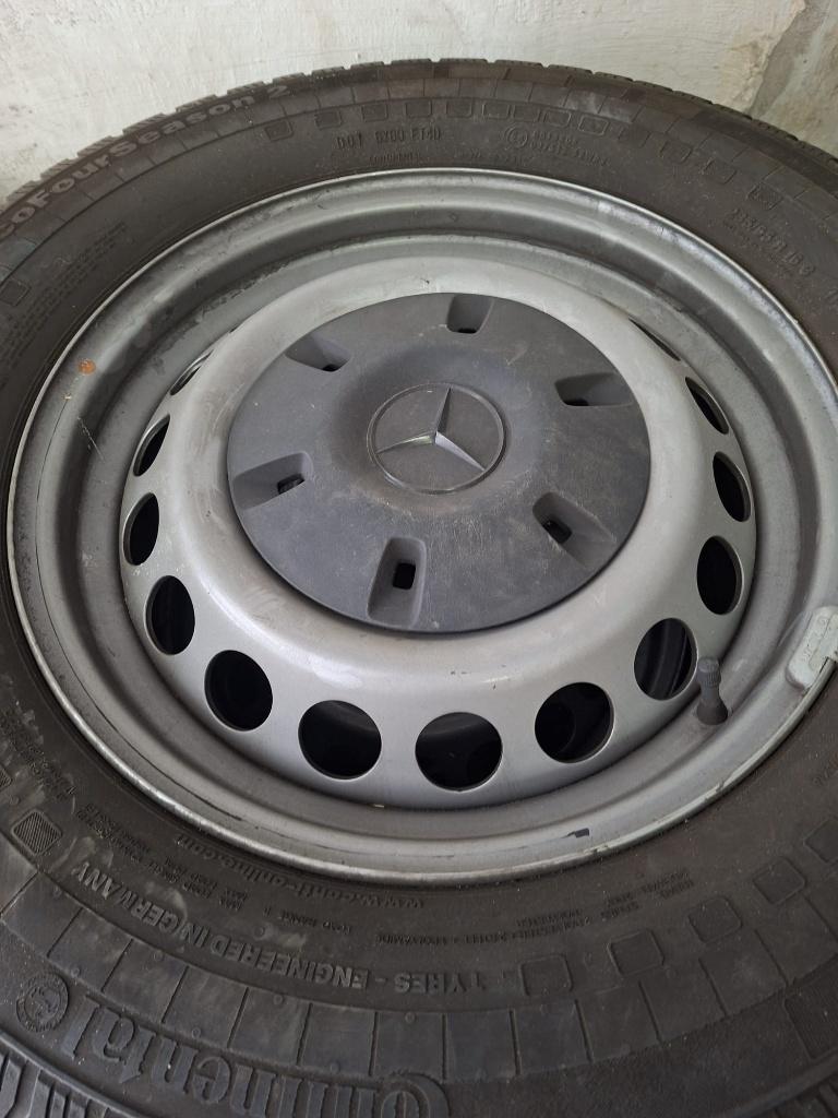 4 banden op velg mercedes sprinter, Auto-onderdelen, Ophalen, 16 inch, Banden en Velgen, 235 mm