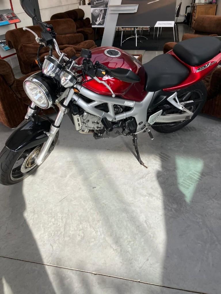 moto, Jusqu'à 11 kW, 2 cylindres, Particulier, 650 cm³