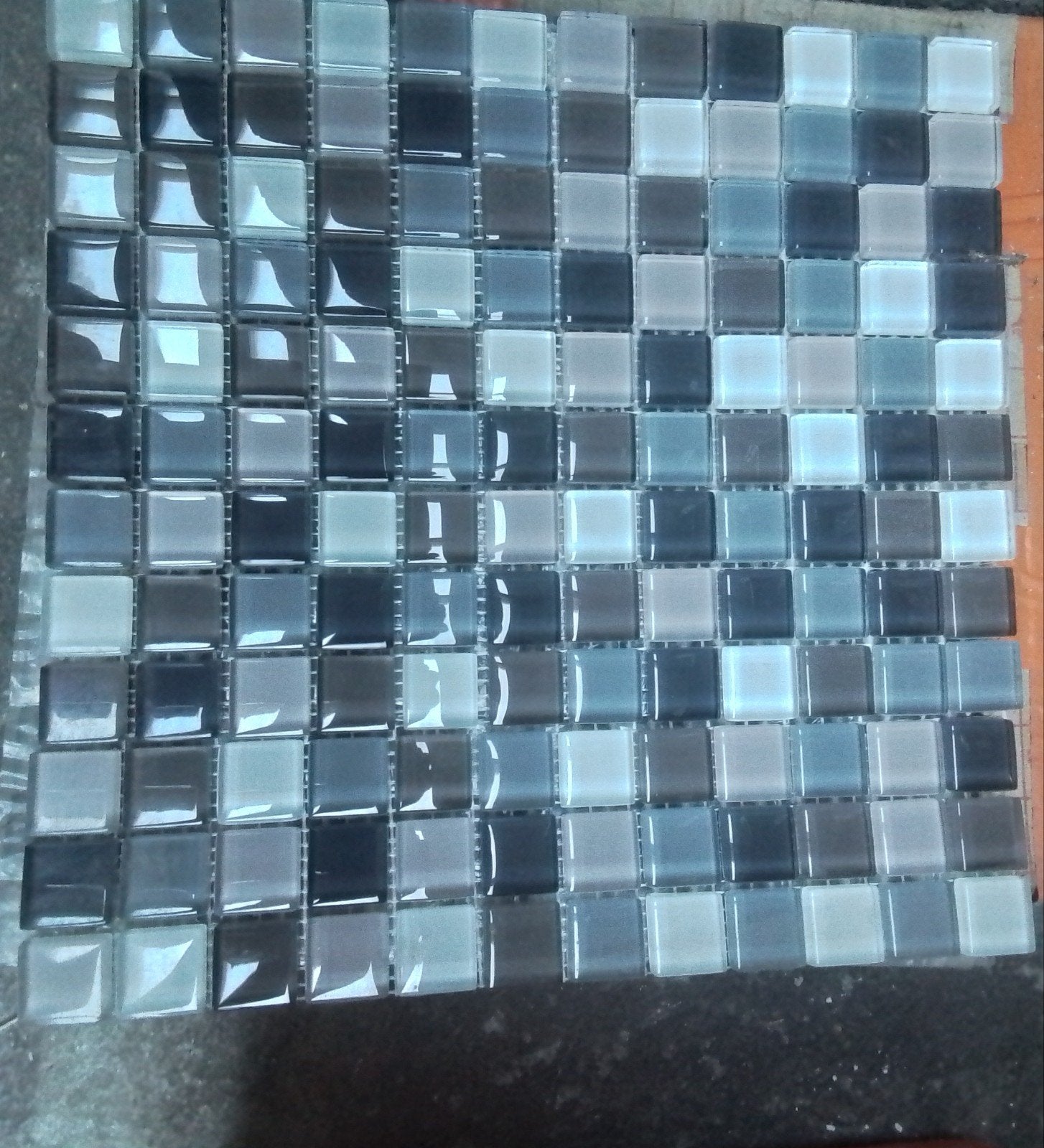 3 feuilles de carrelages, Enlèvement