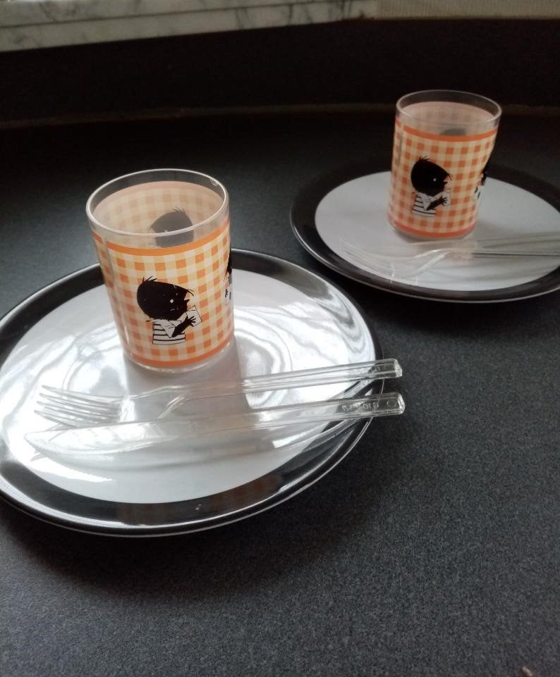Hema : Jip & Janneke 2 plastic borden + 2 bekers + bestek, Ophalen of Verzenden, Zo goed als nieuw