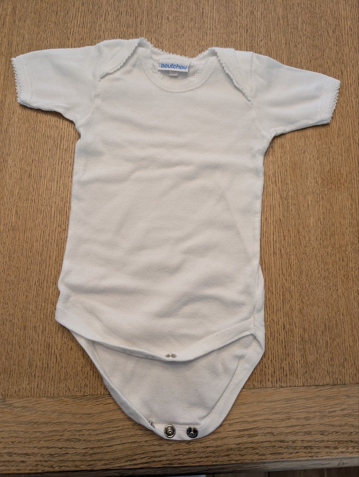 3 body à manches courtes pour 1/1 an, Enfants & Bébés, Vêtements de bébé | Taille 80, Bout'chou, Enlèvement ou Envoi, Comme neuf