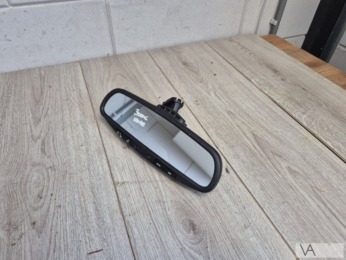Chrysler 300c 2004 - 2010 binnenspiegel met Uconnect €75, Gebruikt, -, Ophalen of Verzenden, -