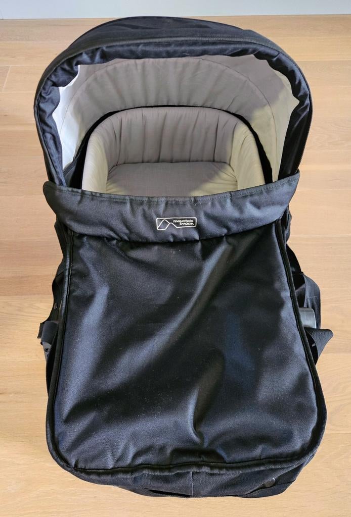 Reiswieg/Draagmand voor Mountain Buggy, Ophalen
